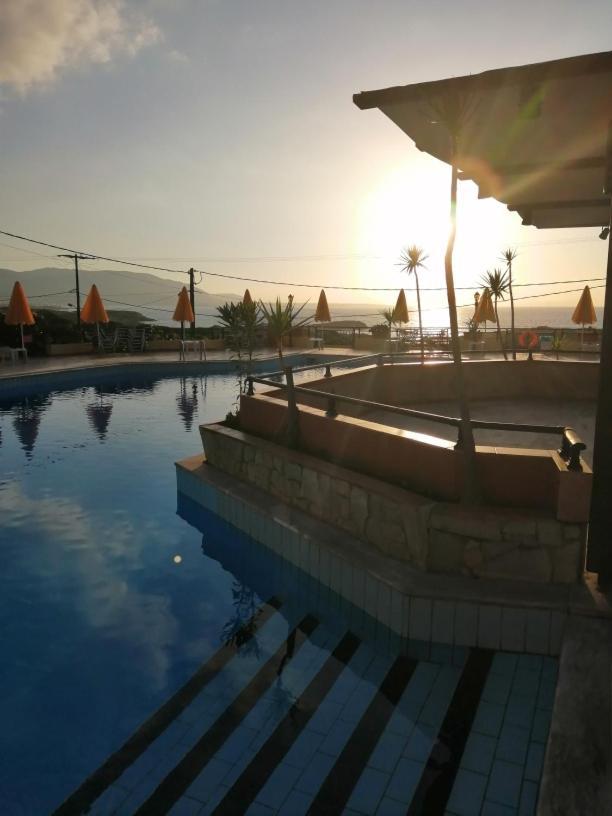 Bella Vista Hotel "By Checkin" Херсонисос Екстериор снимка