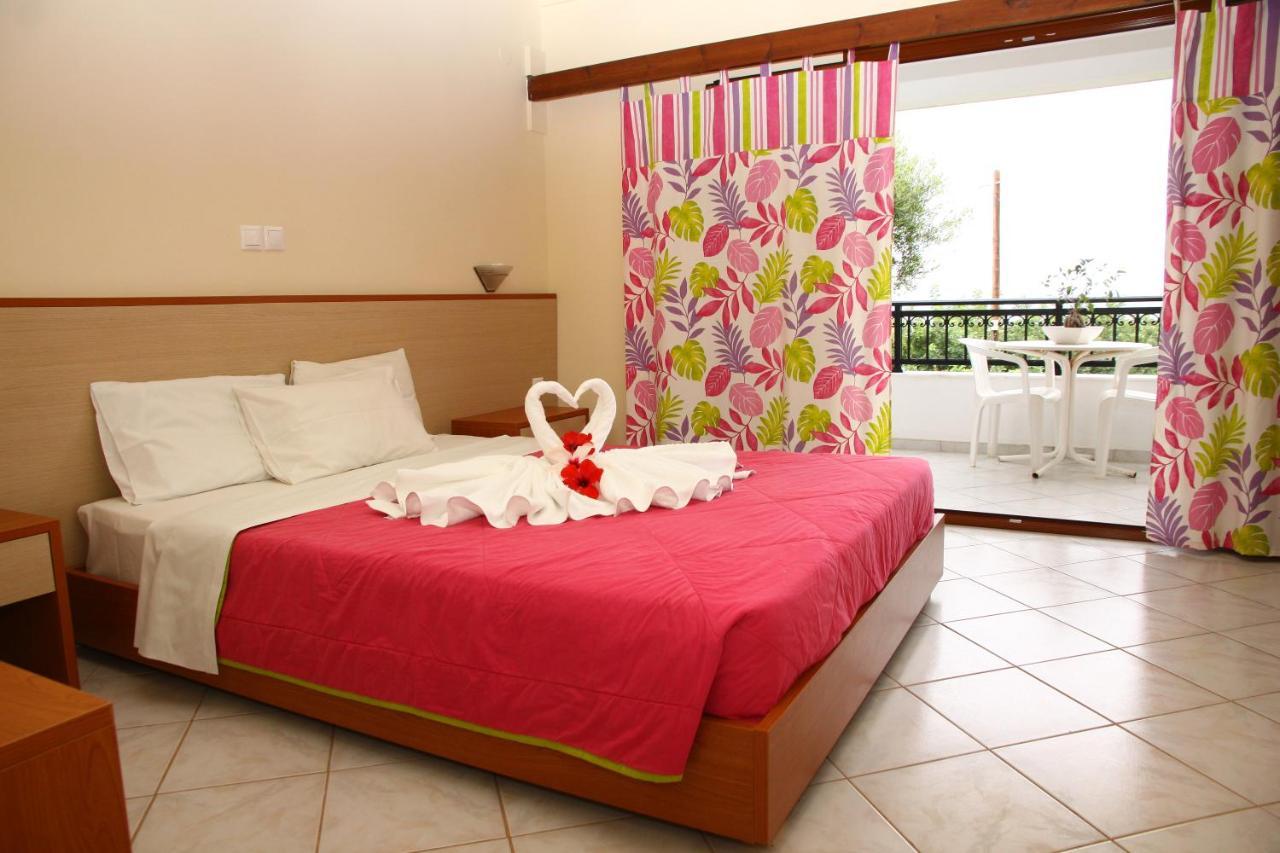 Bella Vista Hotel "By Checkin" Херсонисос Екстериор снимка
