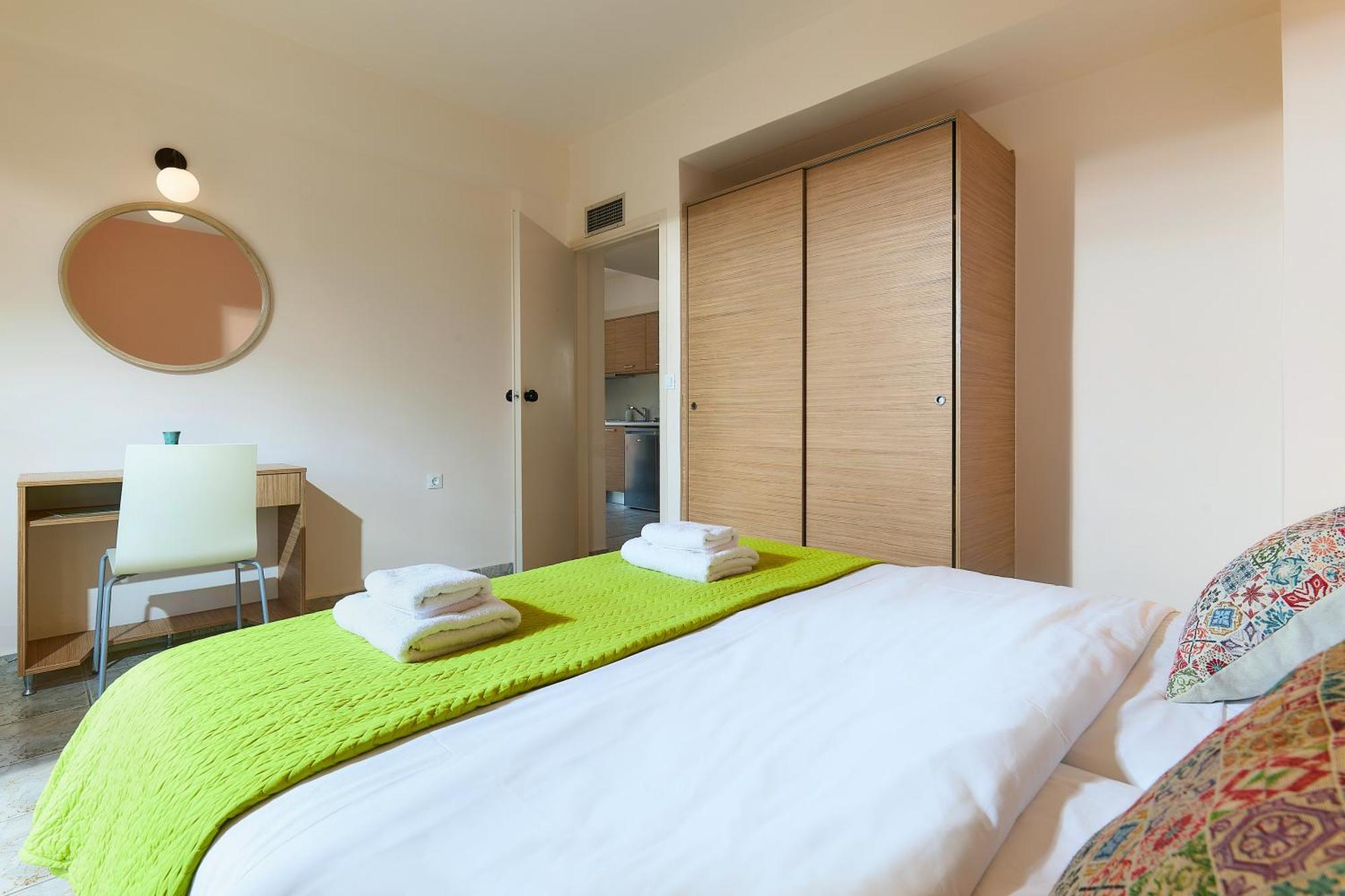 Bella Vista Hotel "By Checkin" Херсонисос Екстериор снимка