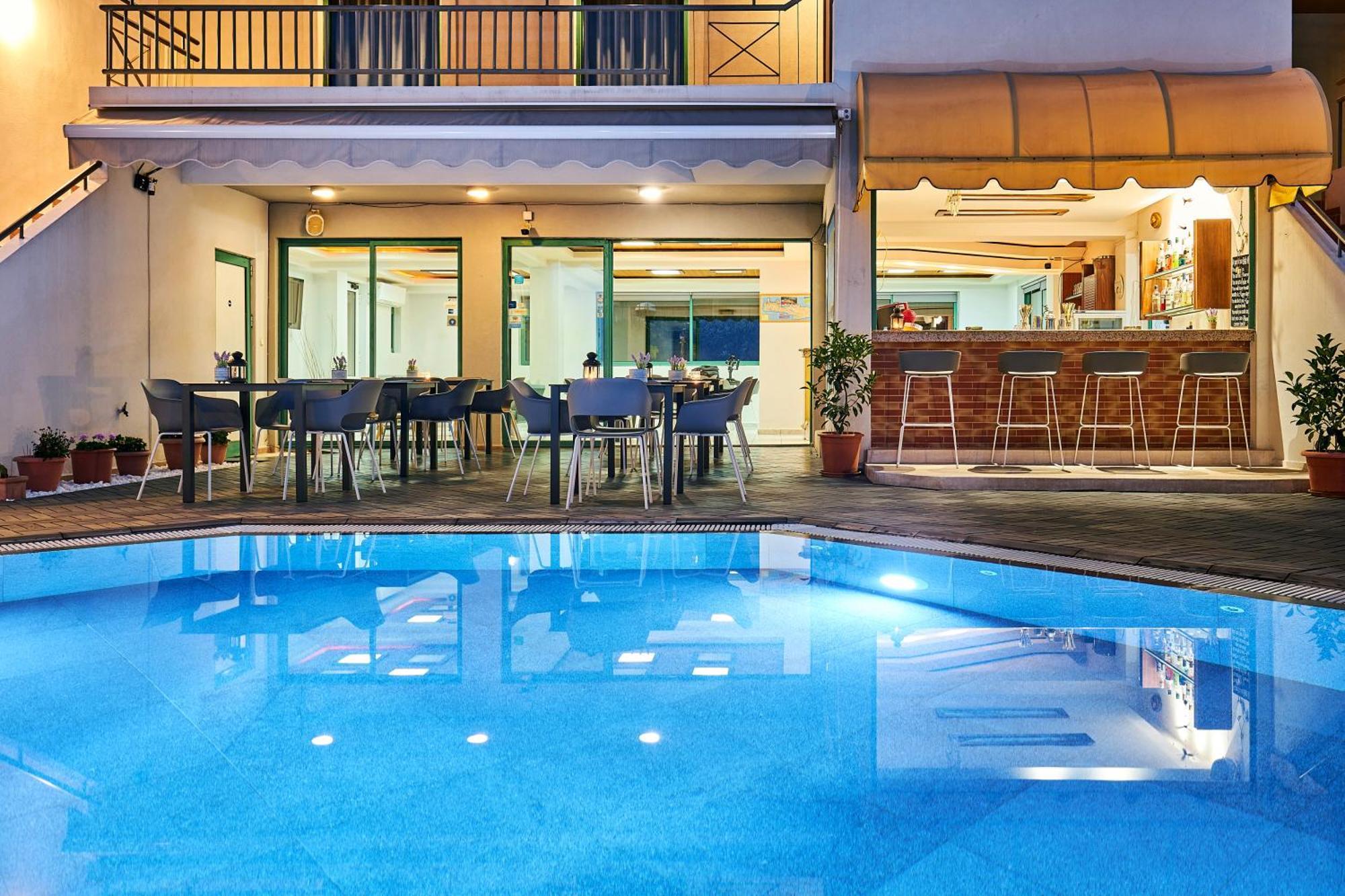 Bella Vista Hotel "By Checkin" Херсонисос Екстериор снимка